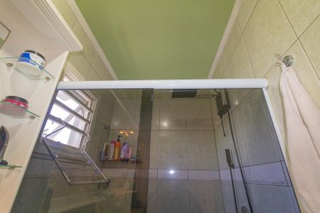 Casa à venda com 200m², 3 quartos e 3 vagas Casa à venda com 200m², 3 quartos e 3 vagasBanheiro da Suíte