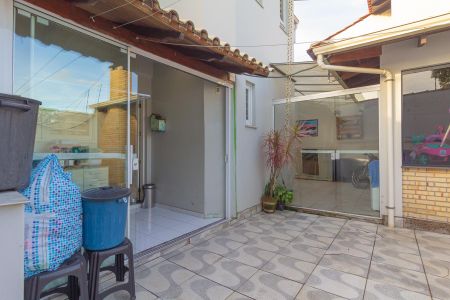 Casa à venda com 200m², 3 quartos e 3 vagas Casa à venda com 200m², 3 quartos e 3 vagasVaranda externa