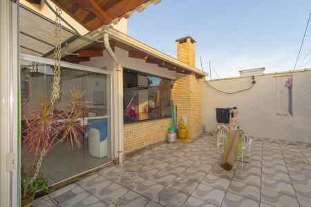 Casa à venda com 200m², 3 quartos e 3 vagas Casa à venda com 200m², 3 quartos e 3 vagasVaranda externa