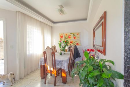 Casa à venda com 200m², 3 quartos e 3 vagas Casa à venda com 200m², 3 quartos e 3 vagasSala de Jantar