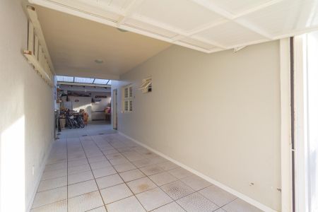 Casa à venda com 200m², 3 quartos e 3 vagas Casa à venda com 200m², 3 quartos e 3 vagasVaranda/garagem