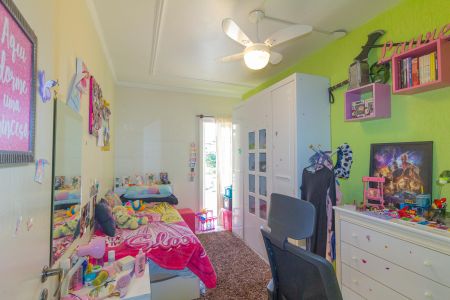 Casa à venda com 200m², 3 quartos e 3 vagas Casa à venda com 200m², 3 quartos e 3 vagasQuarto 2