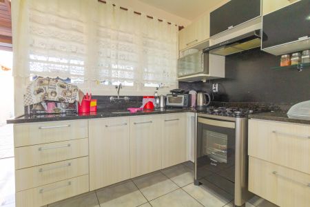 Casa à venda com 200m², 3 quartos e 3 vagas Casa à venda com 200m², 3 quartos e 3 vagasCozinha