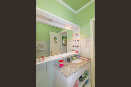 Casa à venda com 200m², 3 quartos e 3 vagas Casa à venda com 200m², 3 quartos e 3 vagasBanheiro Social