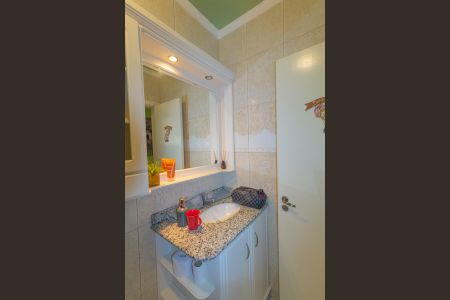 Casa à venda com 200m², 3 quartos e 3 vagas Casa à venda com 200m², 3 quartos e 3 vagasBanheiro Social