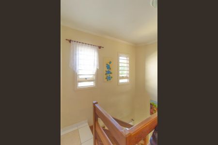 Casa à venda com 200m², 3 quartos e 3 vagas Casa à venda com 200m², 3 quartos e 3 vagasCorredor