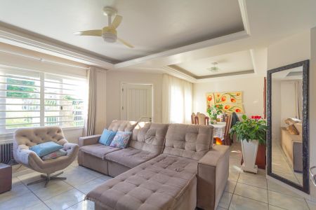 Casa à venda com 200m², 3 quartos e 3 vagas Casa à venda com 200m², 3 quartos e 3 vagasSala