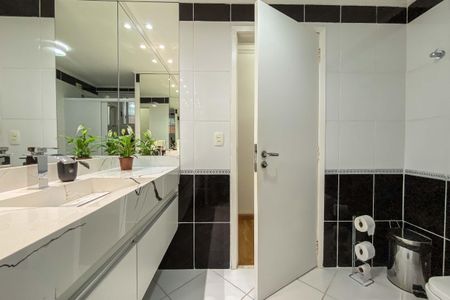 Apartamento à venda com 135m², 3 quartos e 1 vagaBanheiro 
