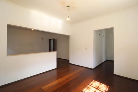Casa à venda com 340m², 6 quartos e 2 vagasSala 1
