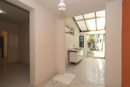 Casa à venda com 340m², 6 quartos e 2 vagasCozinha da casa 2