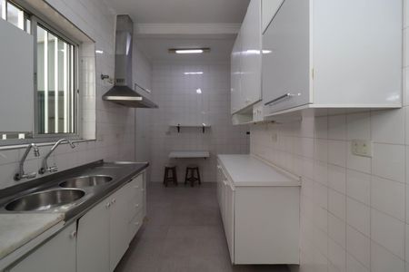 Casa à venda com 340m², 6 quartos e 2 vagasCozinha