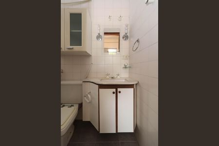 Casa à venda com 340m², 6 quartos e 2 vagasBanheiro da Suíte