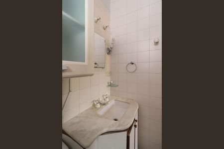 Casa à venda com 340m², 6 quartos e 2 vagasBanheiro da Suíte