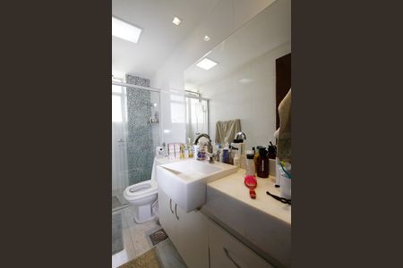 Apartamento à venda com 140m², 4 quartos e 2 vagasBanheiro do Quarto 3