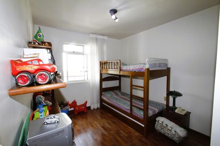 Apartamento à venda com 140m², 4 quartos e 2 vagasQuarto 2