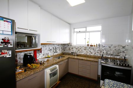 Apartamento à venda com 140m², 4 quartos e 2 vagasCozinha