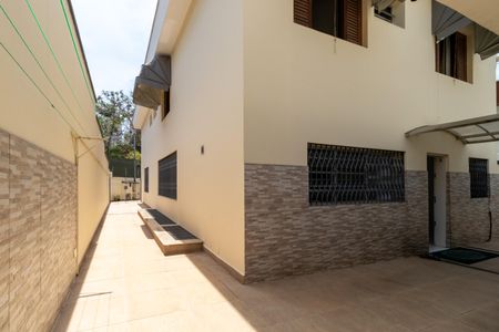 Casa à venda com 381m², 5 quartos e 6 vagasQuintal
