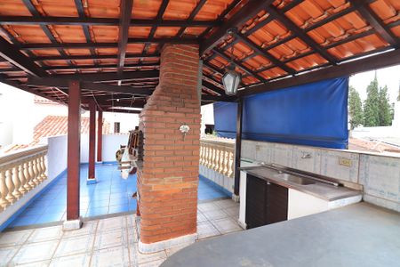 Casa à venda com 240m², 3 quartos e 2 vagasEspaço Gourmet