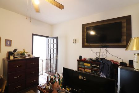 Casa à venda com 240m², 3 quartos e 2 vagasQuarto 2