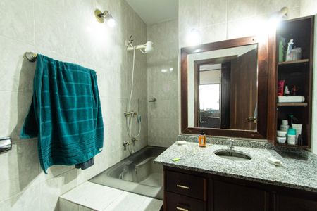 Casa para alugar com 245m², 5 quartos e 6 vagasBanheiro Suíte