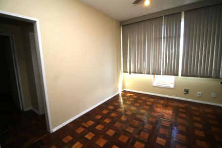 Apartamento para alugar com 64m², 2 quartos e 1 vagaSala