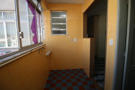 Apartamento para alugar com 64m², 2 quartos e 1 vagaÁrea de Serviço