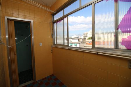 Apartamento para alugar com 64m², 2 quartos e 1 vagaÁrea de Serviço