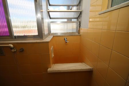 Apartamento para alugar com 64m², 2 quartos e 1 vagaÁrea de Serviço