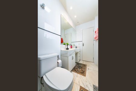 Apartamento à venda com 120m², 3 quartos e 2 vagasBanheiro da Suíte