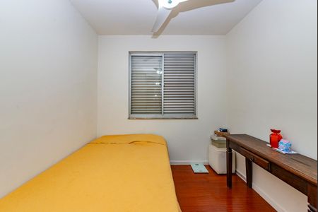 Apartamento à venda com 120m², 3 quartos e 2 vagasQuarto 2