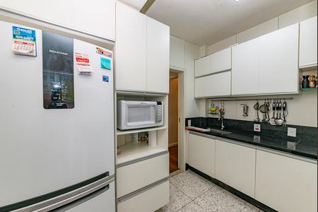 Apartamento à venda com 120m², 3 quartos e 2 vagasCozinha