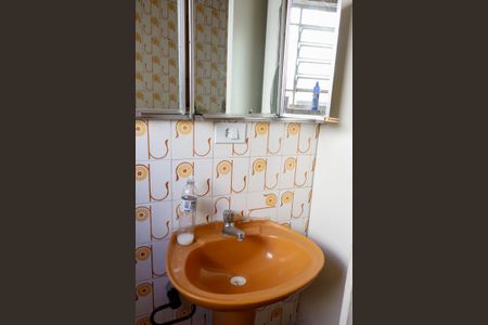 Casa à venda com 280m², 4 quartos e 2 vagasBanheiro