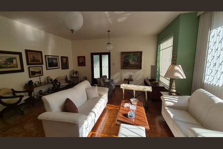 Casa à venda com 400m², 4 quartos e 5 vagasSala de Estar