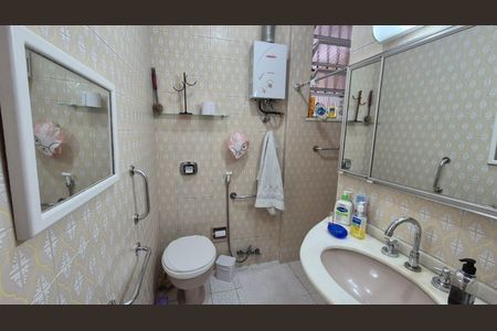 Casa à venda com 400m², 4 quartos e 5 vagasBanheiro 3