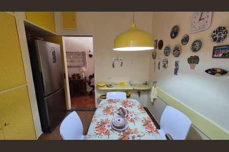 Casa à venda com 400m², 4 quartos e 5 vagasCozinha