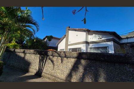 Casa à venda com 400m², 4 quartos e 5 vagasFachada