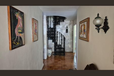 Casa à venda com 400m², 4 quartos e 5 vagasCorredor