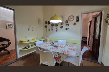 Casa à venda com 400m², 4 quartos e 5 vagasCozinha