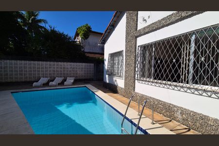 Casa à venda com 400m², 4 quartos e 5 vagasPiscina