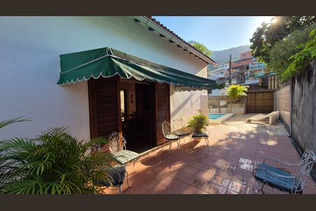 Casa à venda com 400m², 4 quartos e 5 vagasÁrea Externa