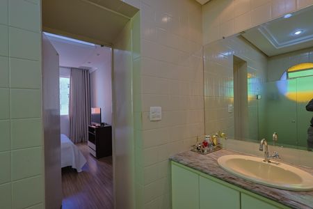 Apartamento à venda com 170m², 3 quartos e 2 vagas Apartamento à venda com 170m², 3 quartos e 2 vagasBanheiro da Suíte