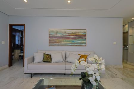 Apartamento à venda com 170m², 3 quartos e 2 vagas Apartamento à venda com 170m², 3 quartos e 2 vagasSala