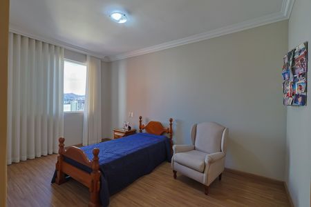 Apartamento à venda com 170m², 3 quartos e 2 vagas Apartamento à venda com 170m², 3 quartos e 2 vagasQuarto 2