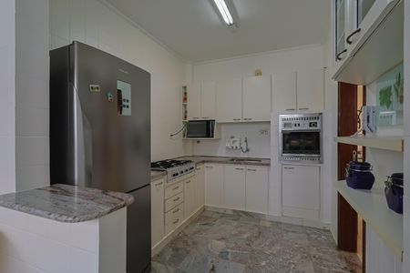 Apartamento à venda com 170m², 3 quartos e 2 vagas Apartamento à venda com 170m², 3 quartos e 2 vagasCozinha