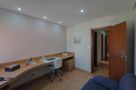 Apartamento à venda com 170m², 3 quartos e 2 vagas Apartamento à venda com 170m², 3 quartos e 2 vagasQuarto 1