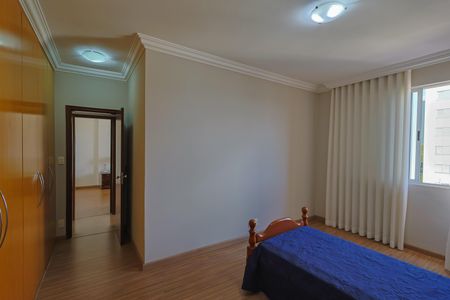 Apartamento à venda com 170m², 3 quartos e 2 vagas Apartamento à venda com 170m², 3 quartos e 2 vagasQuarto 2