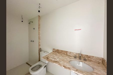 Apartamento à venda com 149m², 3 quartos e 1 vagaBanheiro da Suíte 2