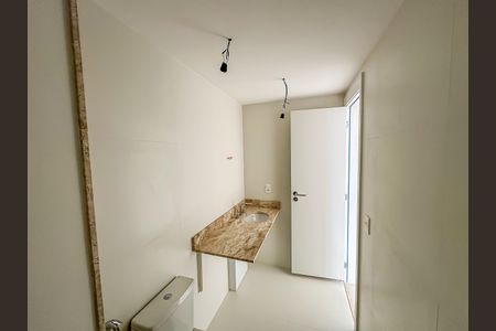 Apartamento à venda com 149m², 3 quartos e 1 vagaBanheiro da Suíte 2