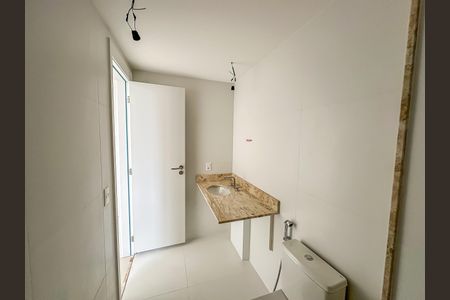 Apartamento à venda com 148m², 3 quartos e 1 vagaBanheiro da Suíte 3