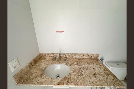 Apartamento à venda com 148m², 3 quartos e 1 vagaBanheiro da Suíte 2